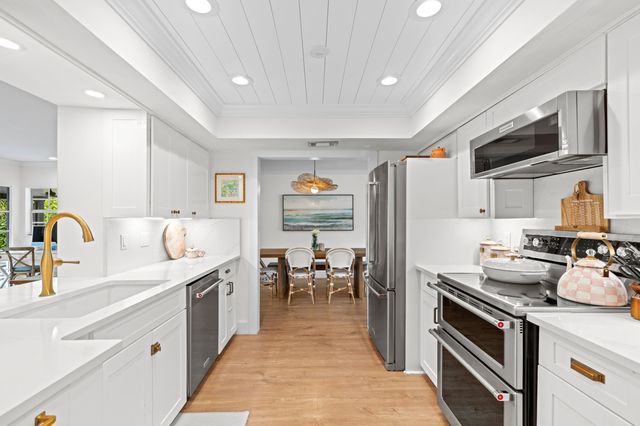 835 NW 5th Avenue, Boca Raton, FL 33432