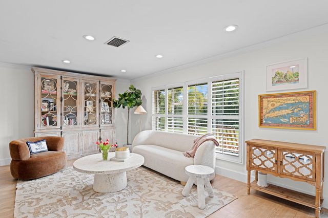 835 NW 5th Avenue, Boca Raton, FL 33432