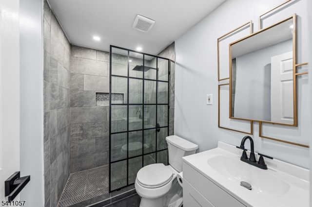 629 Magnolia Ave, Elizabeth City, NJ 07206