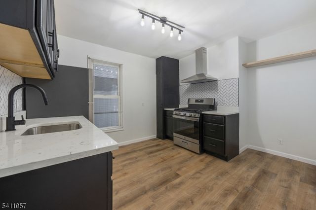 629 Magnolia Ave, Elizabeth City, NJ 07206