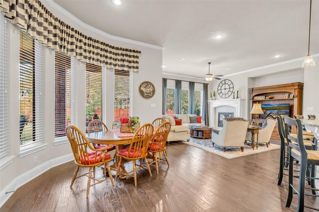 2119 Barton Woods Boulevard, Conroe, TX 77301