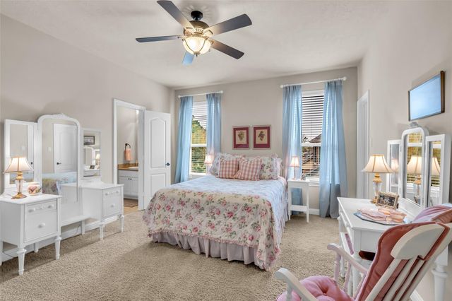 2119 Barton Woods Boulevard, Conroe, TX 77301