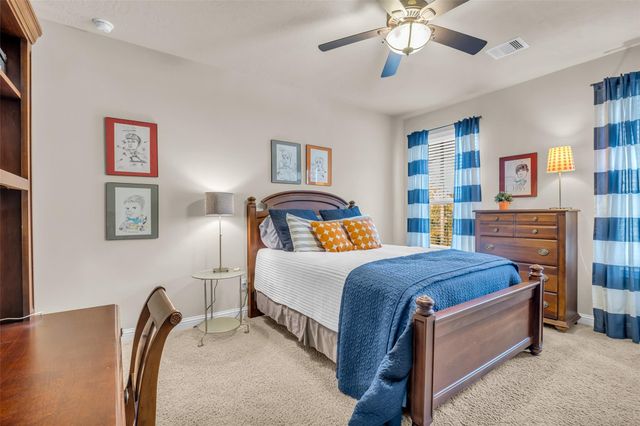 2119 Barton Woods Boulevard, Conroe, TX 77301