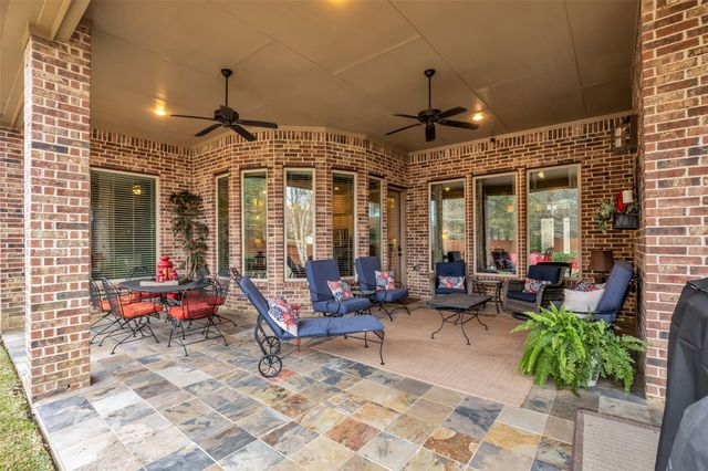 2119 Barton Woods Boulevard, Conroe, TX 77301