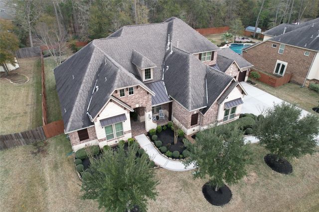 2119 Barton Woods Boulevard, Conroe, TX 77301