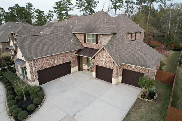 2119 Barton Woods Boulevard, Conroe, TX 77301