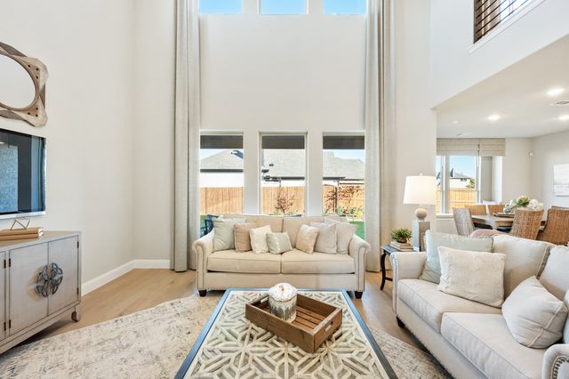 817 Rusty Run Drive, Midlothian, TX 76065