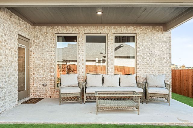 817 Rusty Run Drive, Midlothian, TX 76065
