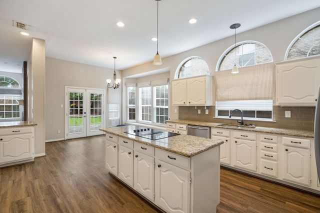 1428 W Peters Colony Road, Carrollton, TX 75007