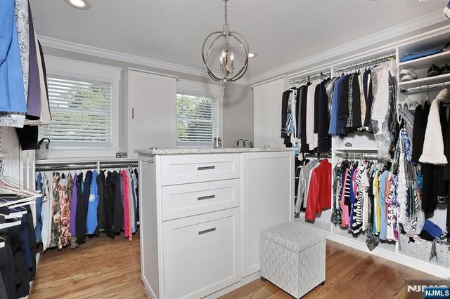 33 Randolph Street, Park Ridge, NJ 07656