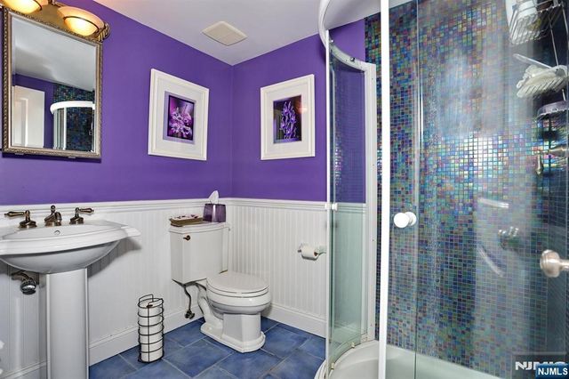 33 Randolph Street, Park Ridge, NJ 07656