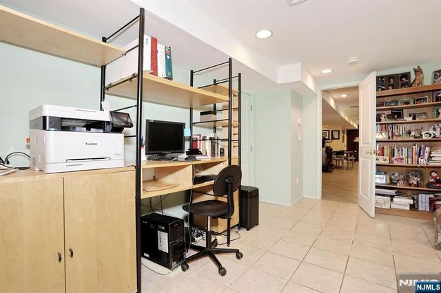 33 Randolph Street, Park Ridge, NJ 07656