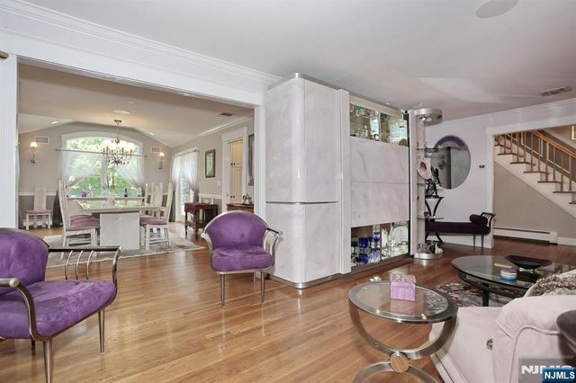 33 Randolph Street, Park Ridge, NJ 07656