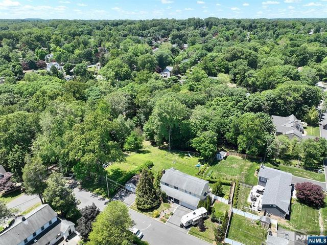 33 Randolph Street, Park Ridge, NJ 07656