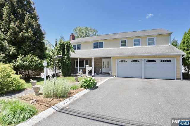 33 Randolph Street, Park Ridge, NJ 07656