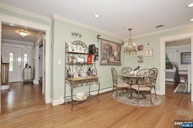 33 Randolph Street, Park Ridge, NJ 07656
