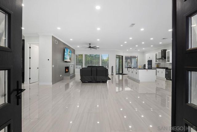 26 Cedar Vale Way, Fallbrook, CA 92028