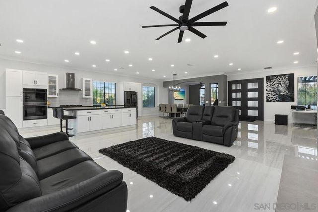 26 Cedar Vale Way, Fallbrook, CA 92028
