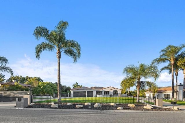 26 Cedar Vale Way, Fallbrook, CA 92028