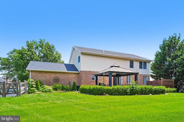 10 STEFFIE DR, Bear, DE 19701