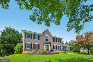 10 STEFFIE DR, Bear, DE 19701