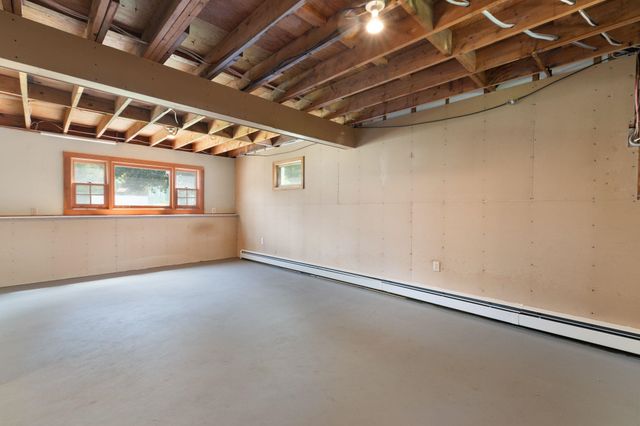 15 Lawton Drive, Brattleboro, VT 05301