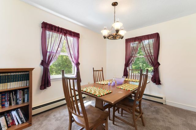 15 Lawton Drive, Brattleboro, VT 05301
