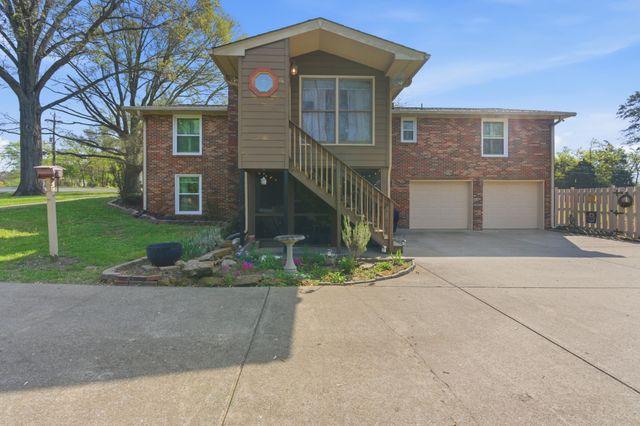 288 Indian Lake Rd, Hendersonville, TN 37075