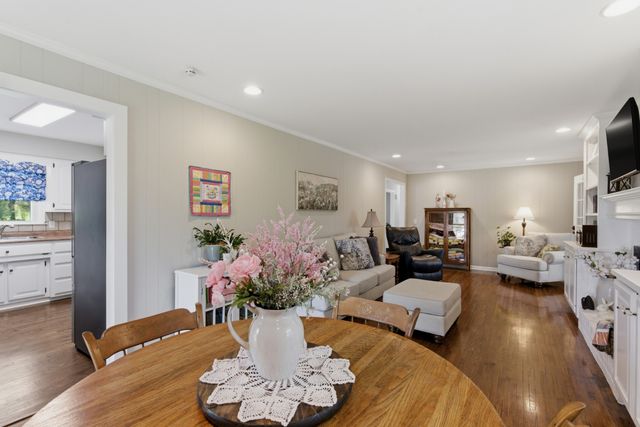 288 Indian Lake Rd, Hendersonville, TN 37075