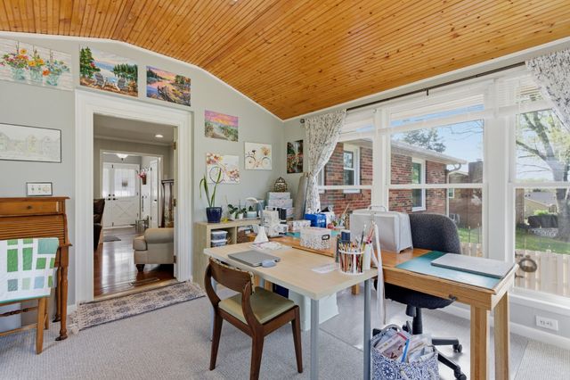 288 Indian Lake Rd, Hendersonville, TN 37075