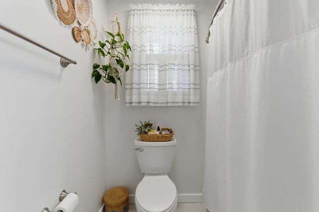 288 Indian Lake Rd, Hendersonville, TN 37075