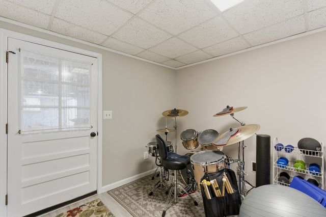 288 Indian Lake Rd, Hendersonville, TN 37075