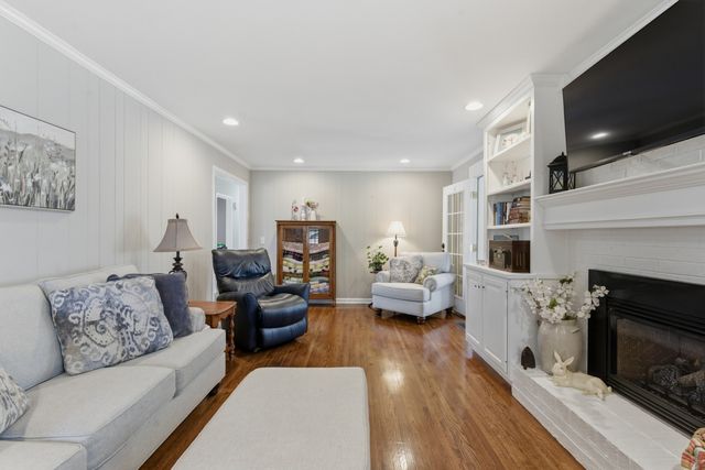 288 Indian Lake Rd, Hendersonville, TN 37075