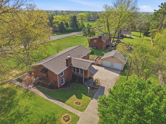 288 Indian Lake Rd, Hendersonville, TN 37075