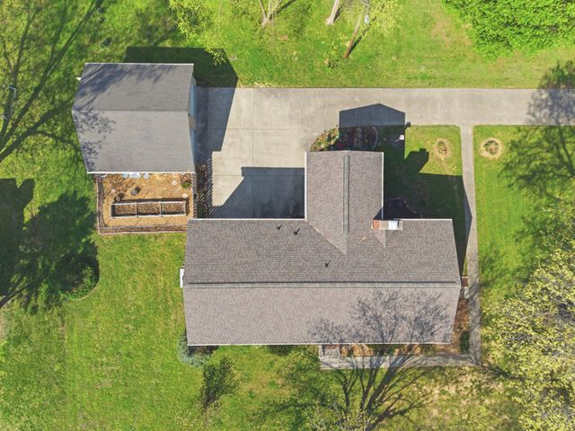 288 Indian Lake Rd, Hendersonville, TN 37075