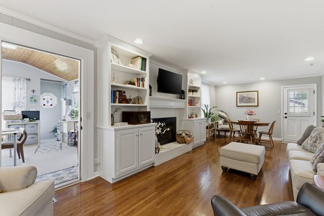 288 Indian Lake Rd, Hendersonville, TN 37075