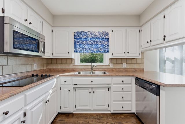 288 Indian Lake Rd, Hendersonville, TN 37075