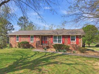 288 Indian Lake Rd, Hendersonville, TN 37075
