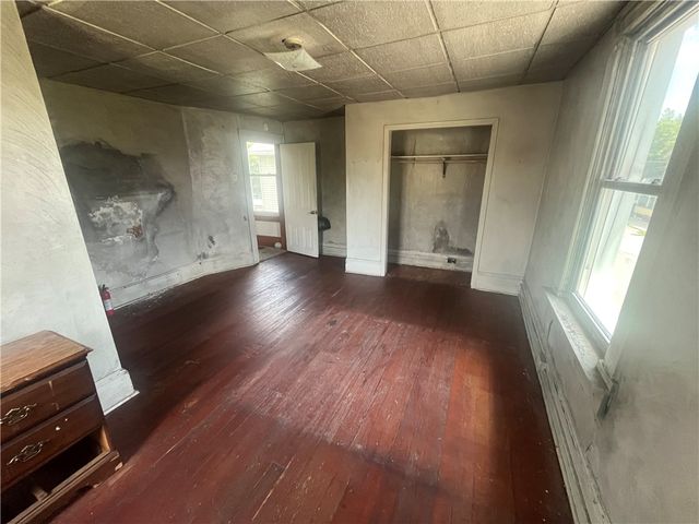 107 E Home St, New Castle, PA 16101