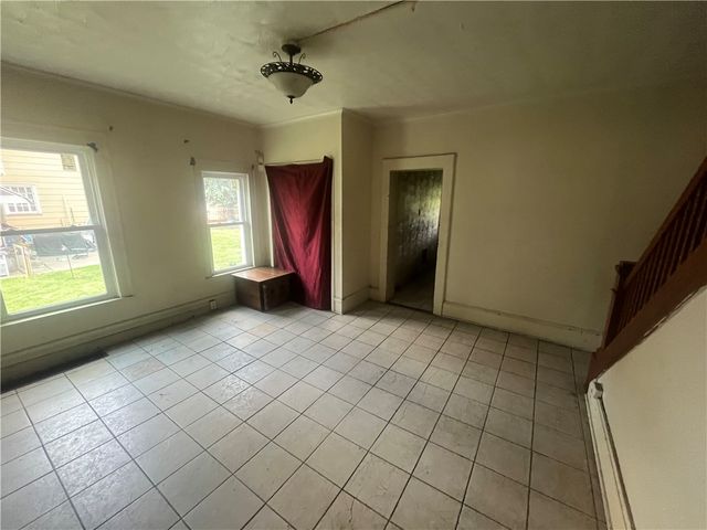 107 E Home St, New Castle, PA 16101