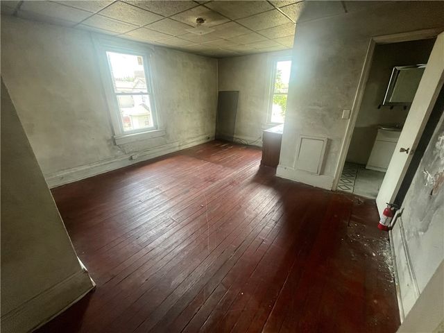 107 E Home St, New Castle, PA 16101