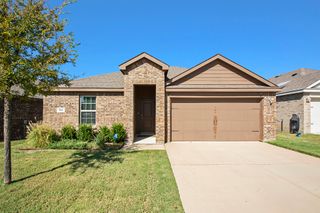 941 Fueller Drive, Aubrey, TX 76227