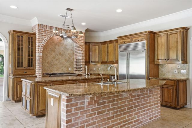 4626 High Gate DR, Austin, TX 78730