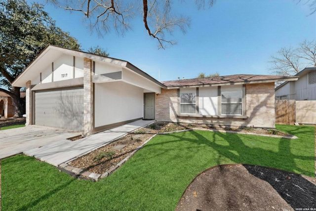 7219 Spring Drops, San Antonio, TX 78249