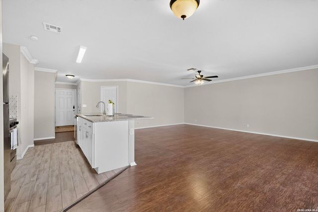 7219 Spring Drops, San Antonio, TX 78249