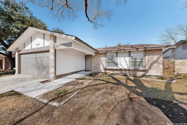 7219 Spring Drops, San Antonio, TX 78249