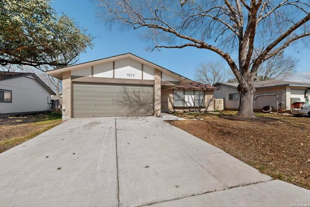 7219 Spring Drops, San Antonio, TX 78249