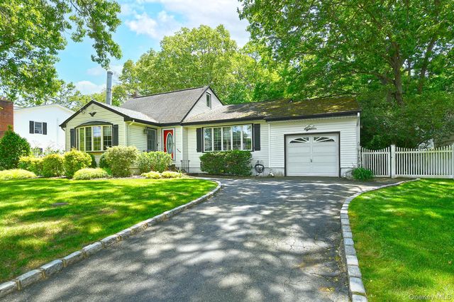 18 Homeland Drive, Huntington, NY 11743