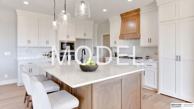 10963 S 102nd Street, Papillion, NE 68046