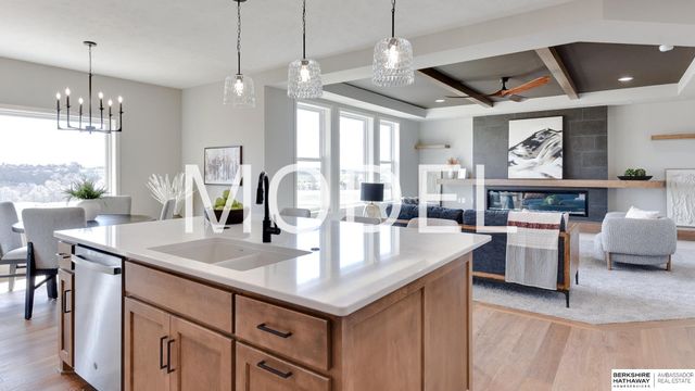 10963 S 102nd Street, Papillion, NE 68046